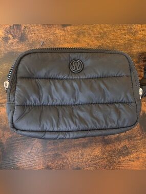 Lululemon everywhere bag